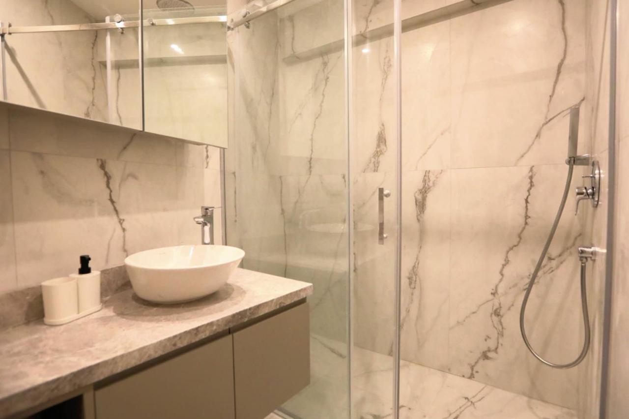 Excellent Flat W 360 Bosphorus View In Cihangir Istanbul Exterior photo