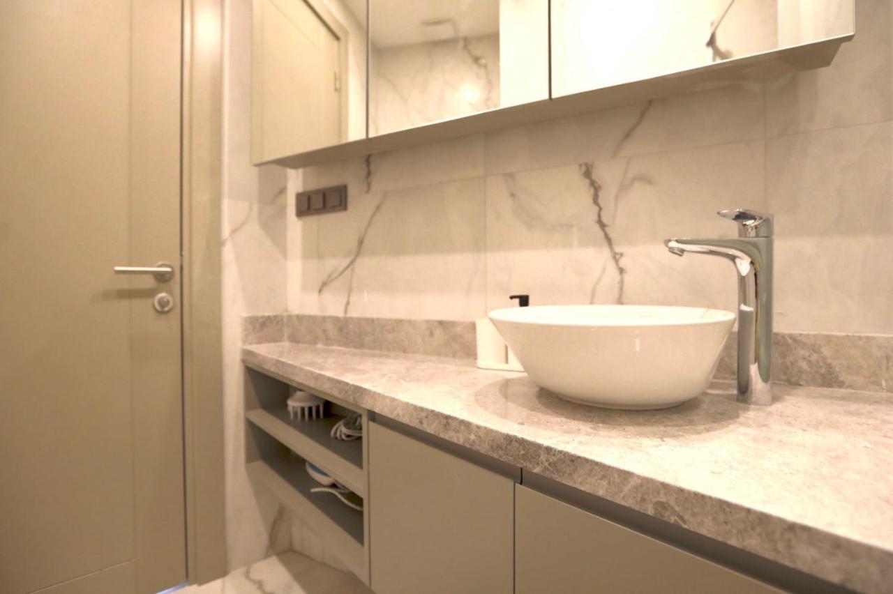 Excellent Flat W 360 Bosphorus View In Cihangir Istanbul Exterior photo